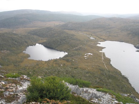 Cradle Mnt.-Marions výhled (1223m) na Dove lake (934m)