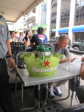 i takhle se tu servíruje pivo