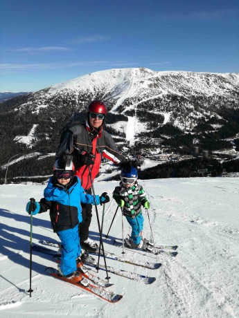 IMG_20170219_144145_BURST001_COVER